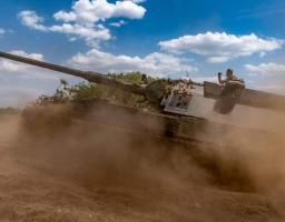 На митниці між рф та так званою «лнр» посилили тиск на українців, у Сєвєродонецьку залишилися вакансії на показовому будівництві без гарантів оплати, Білогорівка витримала черговий авіаудар