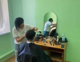 Щосереди в хабі Житомира працює перукар