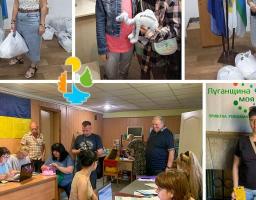 У Кремінському хабі в Рівному жителям Луганщини надали ще 1373 матраци та набори постільної білизни