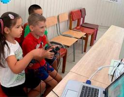 Понад 1 220 продуктових наборів отримали переселенці Луганщини у хабах Кремінської громади за минулий тиждень