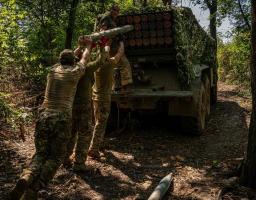 Окупанти змушують сєвєродончан встановлювати систему опалення за власний рахунок, у Рубіжному навіть не обіцяють надати вікна у пошкоджені будинки, поблизу Новоєгорівки росіяни продовжують навалу