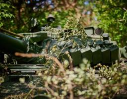 Будинок зайнятий військовими рф – окупанти не пускають у міста навіть із реєстрацією, місць в лікарнях нема – поранених росіян доставили до моргу Алчевська, противник тисне в районах Новоєгорівки та Діброви