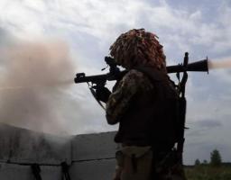 Поліціянти ошукують людей на дільницях та супроводжують виїзне голосування на так званих «перших виборах»; росіяни збираються дозволити розміщувати на Луганщині поряд із житловою забудовою забруднюючі підприємства, що суперечить законодавству