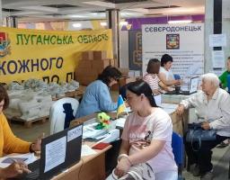 За вересень у хабах Сєвєродонецької громади жителі Луганщини одержали  понад 5 тисяч продуктових та 3 тисяч побутово-гігієнічних наборів