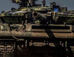 Новолюбівку росіяни обстріляли фосфорно-магнієвими боєприпасами, на багатоповерхівках Сєвєродонецька та Лисичанська розвішані попередження за дзвінок по мобільному, у Лисичанську масово зрізають дерева – готуються до зими