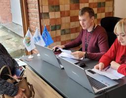 Понад 1,2 тисячі жителів Луганщини звернулися за тиждень до хабів Гірської громади