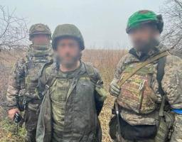 На Сватівському напрямку «виживший масквіч» потрапив до рук українських прикордонників. Він – єдиний, хто залишився живим з цього російського підрозділу