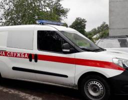 У містах та районах області: Попаснянська лікарня отримала сучасний автомобіль