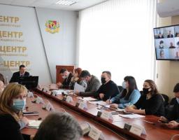 Обласна влада контролює заходи щодо ліквідації заборгованості з виплати зарплати на підприємствах-боржниках Луганщини