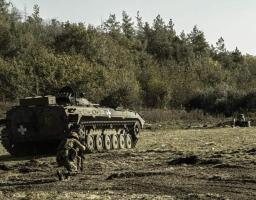 Жителям прифронтових сіл привезли тижневий запас хліба, в школах Алчевська окупанти перевіряють телефони без присутності батьків, проїзд у таксі по Луганську вдвічі дорожчий за російські міста