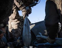 У будинках, де проживали військові рф, окупанти відрізають газ за несплату; на в’їзді до Кремінної необхідно надати номер мобільного – зв’язку в місті немає; ворог поновив авіаційні удари на Луганщині  