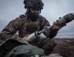 На Сході росіяни збільшили кількість військової техніки, яка підтримує штурми