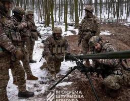 Невське під ударами авіації – в селі пролунало 14 вибухів, в «лнр» дозволили незаконний обіг спиртних напоїв до завершення президентських виборів, для встановлення дротового зв’язку в Сєвєродонецьку потрібно мати власний телефон