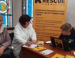 Більше 40 тисяч пакунків допомоги 6,5 тисячам ВПО – хаби в Кропивницькому, Одесі та Сумах відзвітували за минулий рік