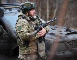 В «лнр» спостерігачами на виборах будуть довірені особи путіна; виплати на дітей там надаватимуть тільки при наявності паспорту рф; до Макіївки, Греківки та Новолюбівки доправили продукти харчування та посуд