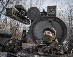 В «лнр» реєструватимуть зброю тільки за наявності паспорта рф, Лисичанськ знов закрили на в’їзд,  до звільнених сіл завезли хліб та продуктові пакунки