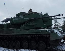 У Рубіжному росіяни не сплачують за комунальні послуги – господарям квартир нарахували борги, зима в Сєвєродонецьку – у 9-поверхівці залишилося 15 жителів, до звільненої Новолюбівки привезли хліб і продукти харчування