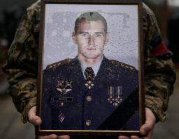 Одного з найкращих пілотів Су-25 Владислава Рикова з Луганщини поховали у Вінниці