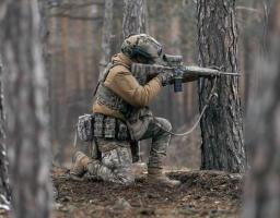 Окупаційна влада Луганщини віддає росіянам за безцінь найбільш перспективні шахти, поблизу Лутугиного затопило ще одне село, жителі Макіївки та Невського одержали ліки, продукти та хліб  