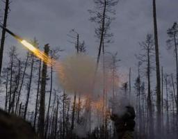 Як підняти явку – побудинкові агітатори в «лнр» ніби «обробили» піти на вибори 92 % осіб, в Рубіжному окупанти посилили обшуки на блокпостах, Невське піддалося обстрілам ворога