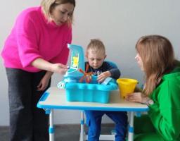 Рубіжанська громада, що на Луганщині, надає допомогу дітям з особливими освітніми потребами