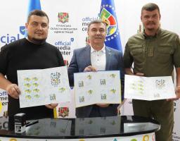 «Все буде UA!» – Артем Лисогор та Робертас Габулас взяли участь у спецпогашенні марки до 33-ї річниці Незалежності України