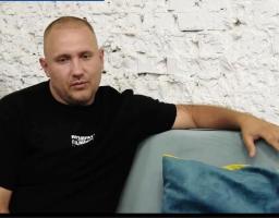 Волонтер Євген Дубовіков допомагає жителям прифронтових населених пунктів Луганщини та Донеччини (відео)