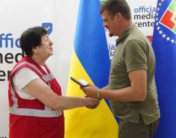 38 років присвятила допомозі луганчанам: Ольгу Кудаєву відзначено Знаком «За сприяння Відродженню Луганщини»