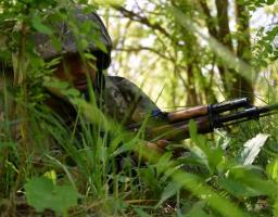 У Довжанську при видачі дозволу на торгівлю перевагу над місцевими надають росіянам, не можна прийти і вирішити – в Сєвєродонецьку російські пенсійники ставлять у чергу на жовтень, у прифронтових селах людям роздали хліб