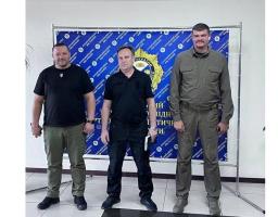 Артем Лисогор: обладнання, яке допоможе розслідуванню воєнних злочинів рф, передали обласному науково-дослідному експертно-криміналістичному центру