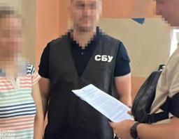 СБУ затримала колаборантку, яка співпрацювала з окупаційною адміністрацією рф на Луганщині 