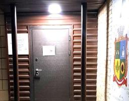 У Нижньодуванському хабі в Києві триває видача допомоги від благодійників