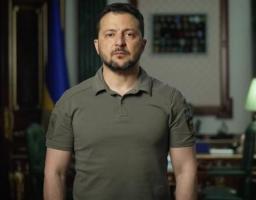 Наші пріоритети на найближчий час – додаткові системи ППО, ракети, навчання й літаки, далекобійна зброя – звернення Президента України