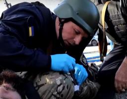 #ГвардіяНаступу На Прикарпатті командир роти полку «Цунамі» з Луганщини готує добровольців поліцейської бригади #Лють до штурмових дій