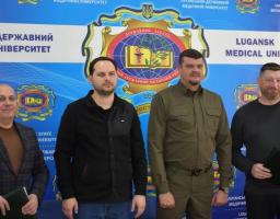 Щодо діагностики, лікування та реабілітації співпрацюватимуть заклади боротьби з онкозахворюваннями Луганщини та Рівненщини, – Артем Лисогор