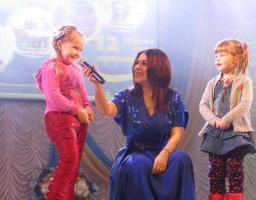 Українські співаки привітали дітей Луганщини з прийдешніми новорічними святами в рамках програми Міністерства культури