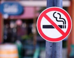 Відсьогодні заборонено продаж низки тютюнових виробів