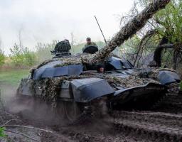 У Сіверськодонецьку окупанти встановили декілька ліфтів – вони не працюватимуть до увімкнення мобільного зв’язку, у Рубіжному населенню пропонують користуватися чотирма таксофонами, ворог штурмував у Серебрянському лісі 