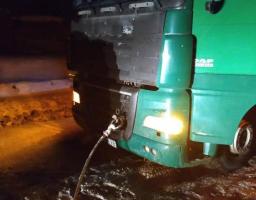 Техніка ОТУ «Північ» допомогла звільнити автомобілі зі снігового полону 