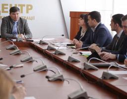 Шляхи відновлення та розбудови миру на Луганщині обговорили в облдержадміністрації