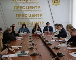 Відбулося публічне представлення звіту про виконання обласного бюджету за 2016 рік та Регіональної цільової програми сприяння розвитку громадянського суспільства в Луганській області на 2017-2020 роки