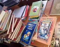 Для дітей Попаснянського району передано майже 200 примірників українських книг