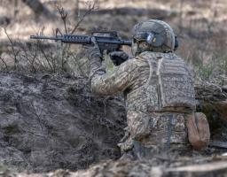 Відповідальність за безпеку на вулиці окупанти перекладають на батьківські патрулі, на шахті в Лутугиному лише відкачують воду, ворог штурмував біля Білогорівки та Греківки 