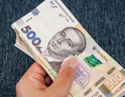 У Білокуракинській громаді надали матеріальну допомогу родинам Захисників та ВПО