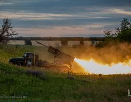 В’їзд до Лисичанська – за персональним запрошенням чи тимчасовою реєстрацією, козаки з «лнр» вступають на російську державну службу, окупанти штурмували поблизу Греківки