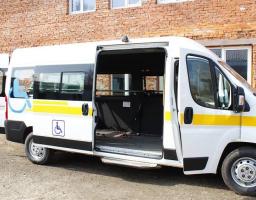 Біловодська громада отримала автомобіль для перевезення осіб з особливими потребами