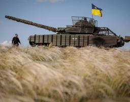 На бажаючих подорожувати до рф жителів «лнр» очікують ретельні перевірки, аварійний водогін у Лутугиному обіцяють замінити лише на 14-й рік окупації, ворог мав наміри просунутися поблизу Греківки