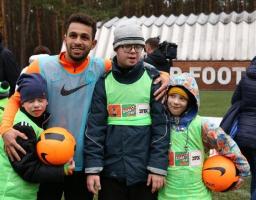 Гравці ФК «Шахтар» провели тренування для дітей з Луганської області