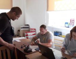 Кремінська та Щастинська громади надають допомогу переселенцям на базі координаційного центру підтримки ВПО з Луганської області у місті Луць