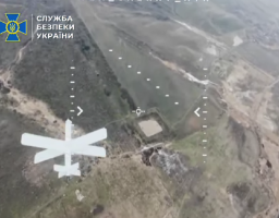 Співробітники 3-го управління ГУ СБУ в Донецькій та Луганській областях полюють на російські безпілотники у небі над Донеччиною